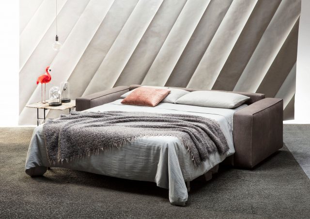canapé lit en cuir avec matelas à ressorts ensachés
